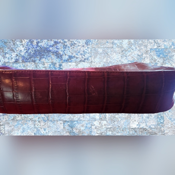 CROC-EMBOSSED LEATHER ETIENNE AIGNER CROSSBODY EUC - Picture 6 of 8